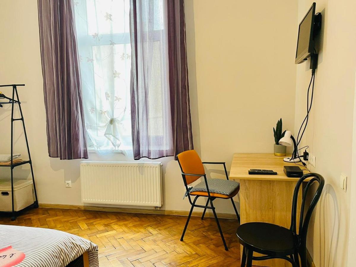Джерельна 25, Апартаменти В Центрі З Двома Ізольованими Спальнями ลวีฟ ภายนอก รูปภาพ